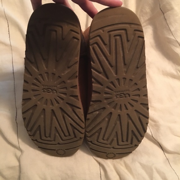 Tan UGGS - Picture 5 of 5